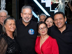 Arthur Lira participa de festival e recebe apoio de Tia Júlia em Palmeira