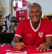 Joãozinho Paulista recebe alta após quase duas semanas internado em Maceió