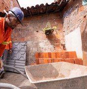 Prefeitura realiza obras para evitar erosão de casas no Feitosa e na Cambona