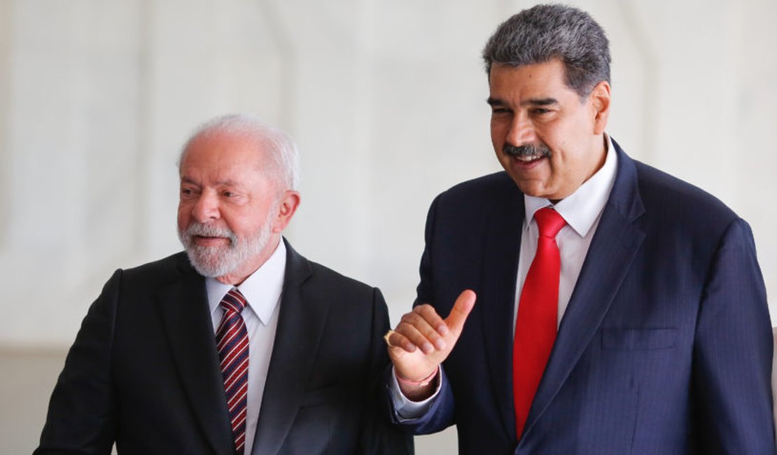 Lula silencia sobre veto a opositora do ditador Maduro na Venezuela