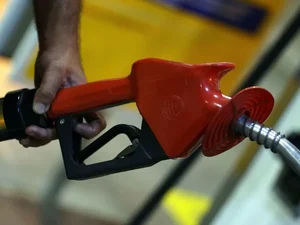 Dez estados anunciaram redução do ICMS sobre combustíveis, Alagoas não está na lista.