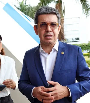 Randolfe Rodrigues afirma que governo deve indicar outro nome para STF