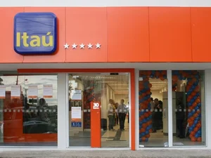 Itaú admite cobrança indevida em cartões de clientes ao longo de 14 anos