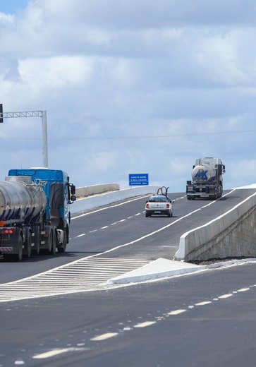 Renan Filho inaugura viaduto de Porto Real do Colégio e duplicação de trechos da BR-101/AL