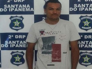 Homem é preso suspeito de matar ex-esposa e tio
