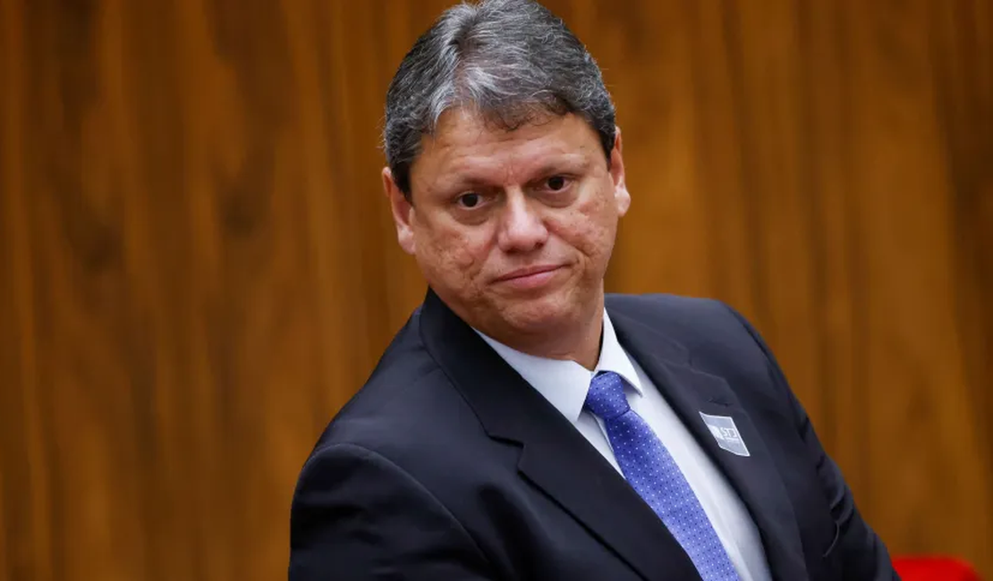 Governador de SP, Tarcísio de Freitas vai ganhar título de comendador de Alagoas