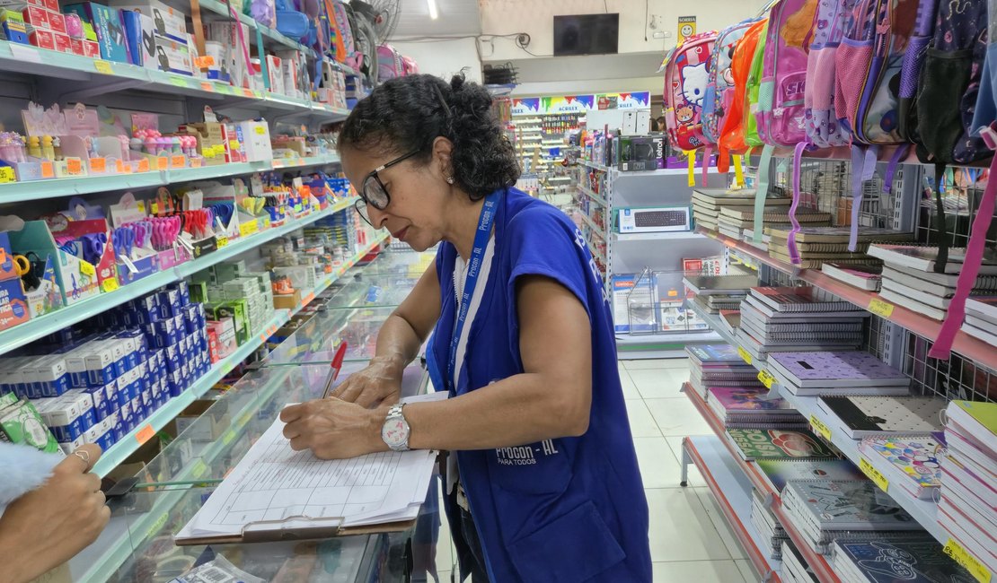 Procon Alagoas realiza pesquisa de preços para a volta às aulas