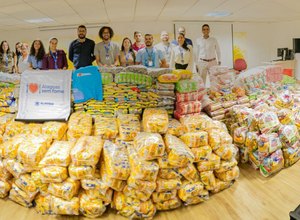 Sefaz arrecada mais de 3,5 toneladas de alimentos para campanha contra pobreza