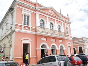 Prefeito libera restauração do Theatro 7 de Setembro