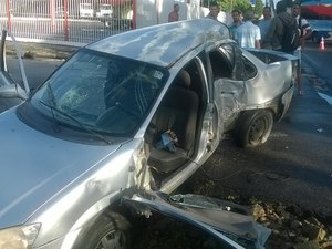 Grave acidente deixa um morto e um ferido na parte alta de Maceió