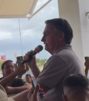 Em Maceió, Bolsonaro volta a mirar 2026 e compara Janja e Michelle: 'Em nenhum aspecto'