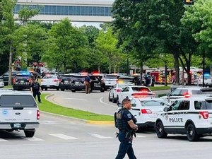 Atirador invade hospital, mata quatro e acaba morto nos Estados Unidos