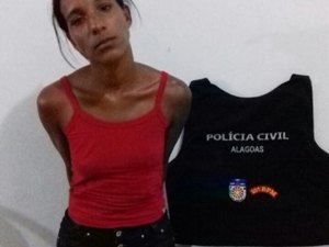 Mulher é presa com maconha prensada dentro de ônibus em trecho da AL-210