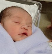 Jovem dá à luz no litoral de SP após achar que bebê era tumor: 'Surpresa'