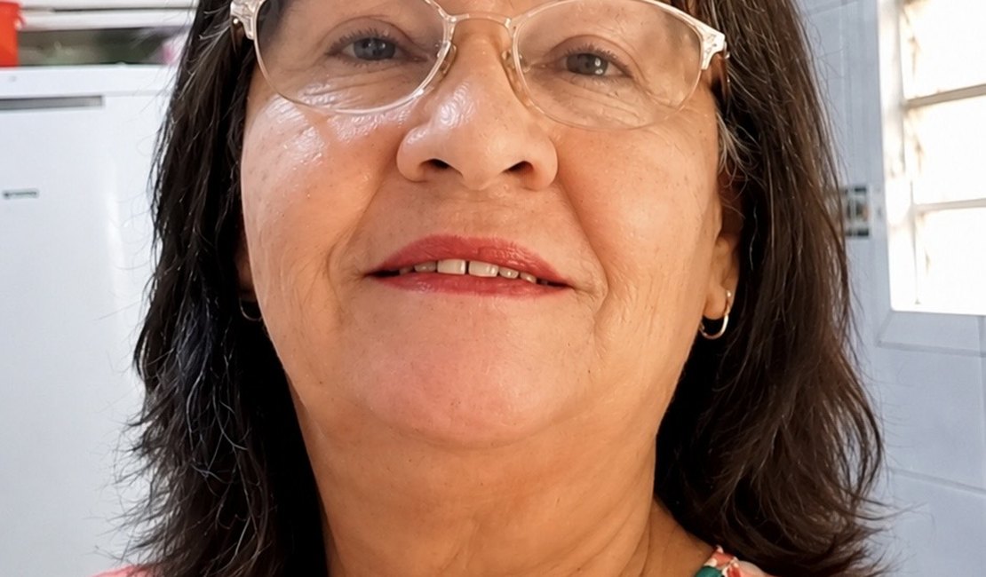 Mulher morre após ser prensada por carro contra parede de casa em Arapiraca