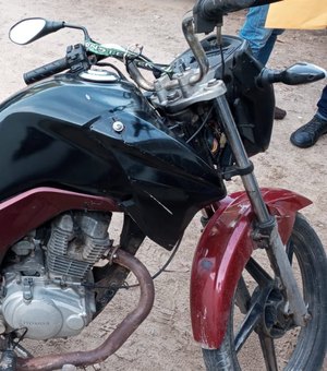 Jovem que estava em liberdade condicional é preso com moto adulterada