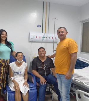 Família de mulher internada em hospital do Recife chega à unidade após pedido de ajuda