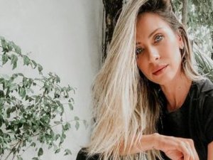 Ex-panicat Lizi Benites diz ter vivido crise financeira: “Dinheiro só para miojo”