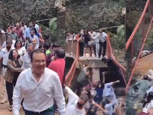 Ponte cai durante cerimônia com prefeito na cidade de Cuernavaca, no México
