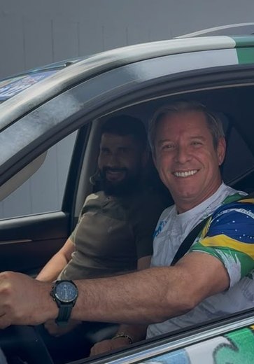 Cabo Bebeto e Fábio Costa reúnem direita alagoana em motocarreata e adesivaço