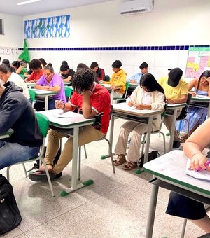 Canoa Cursos realiza segundo dia de simulado para o ENEM 2026