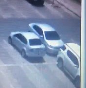 [Vídeo] Assaltantes furtam objetos de veículo estacionado dentro de shopping em Arapiraca