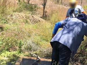 Mulher é presa suspeita de furtar água e agredir funcionários da Casal