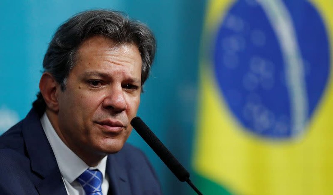 Haddad fala em tirar granada do bolso de servidores e governo pode anunciar reajuste neste mês