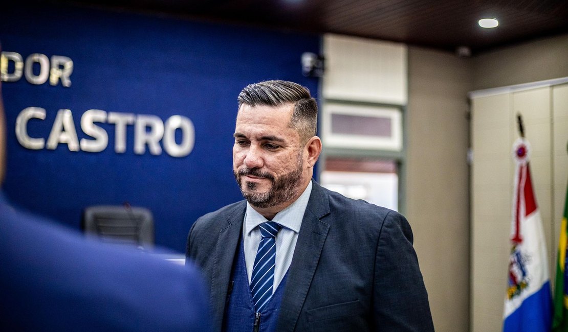 Leonardo Dias volta a exigir soluções para evitar superlotações em UPAs