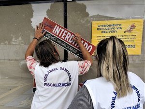 Vigilância Sanitária interdita farmácia na Gruta de Lourdes