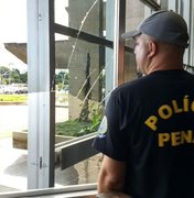 Agentes penitenciários invadem prédio do Ministério da Justiça