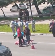 Idoso morre atropelado por moto ao tentar atravessar Av. Durval de Góes Monteiro
