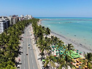 Justiça Federal determina retirada de food trucks da orla de Ponta Verde