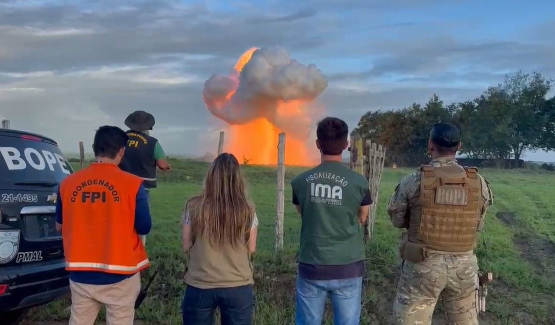 [Vídeo] Fiscalização destrói 46kg de explosivos de fábrica clandestina em Traipu