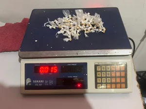 Passageiros escondem pedras de crack no banco traseiro de carro por app e são presos em Arapiraca