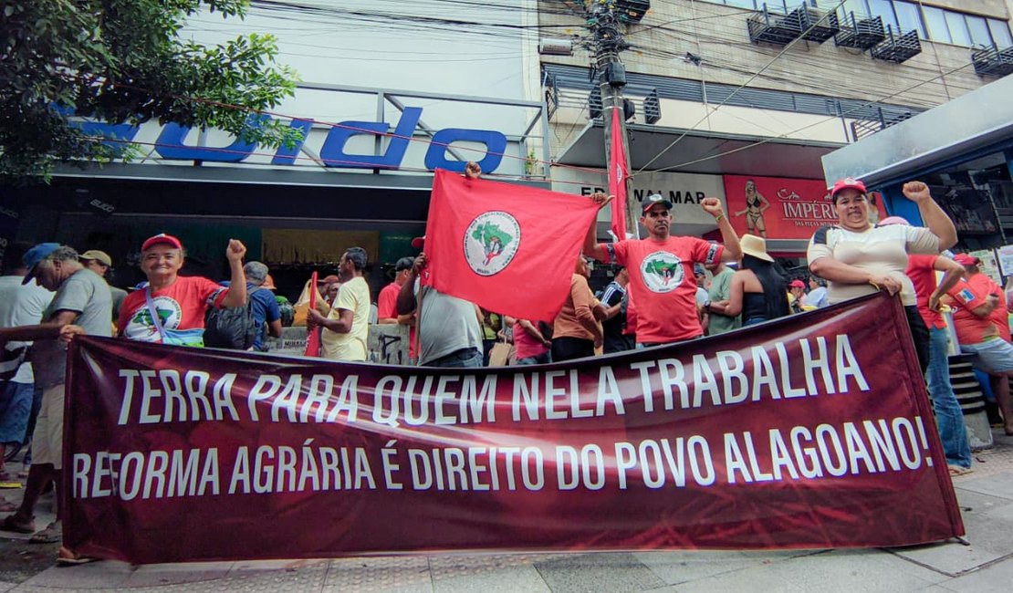 Superintendência do Incra é ocupada por cerca de 400 trabalhadores sem-terra em Maceió