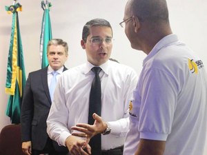 Servidores do Detran são recebidos pela Secretaria do Planejamento