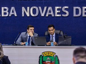 JHC sai pela tangente e não diz quem vai apoiar para a presidência da Câmara de Maceió