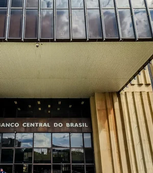 Mercado financeiro estima inflação de 4,99% em 2025, prevê BC