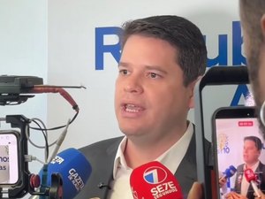 Davi Davino oficializa candidatura ao Senado em convenção do Republicanos