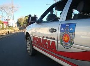 Dupla armada assalta casal próximo ao espetinho do Cido e foge, em Arapiraca