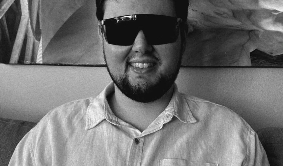 Jornalista alagoano e ativista PCD, Gustavo Amorim, morre aos 35 anos