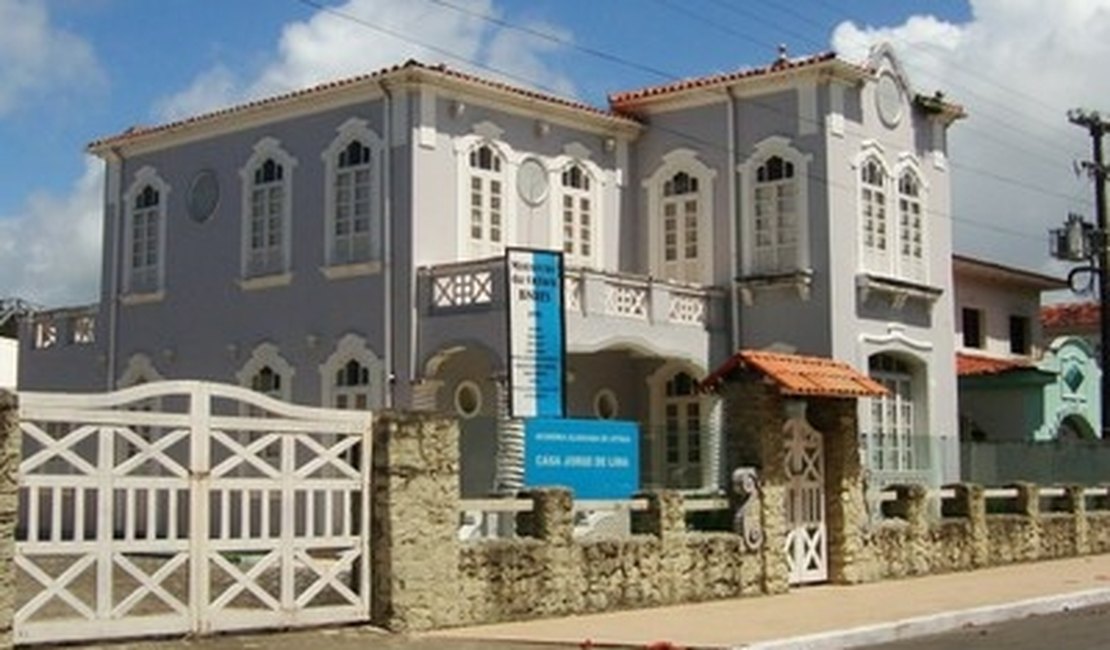 Sede da Academia Alagoana de Letras é aberta para visitação