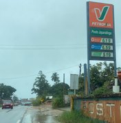 Preço do litro da gasolina em Japaratinga permanece acima do valor médio de Maceió