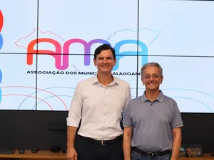 Governador em exercício, Fábio Bittencourt visita AMA e defende parceria com municípios
