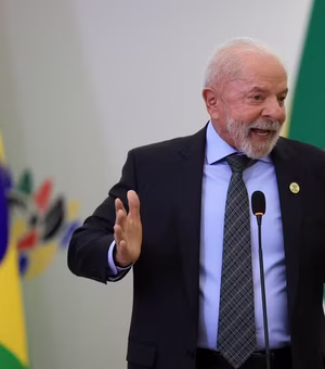 Lula evita comentar decisão do STF sobre prisão de Bolsonaro