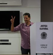 Presidenciável Fernando Haddad vota em São Paulo