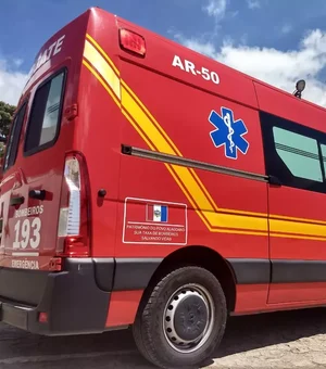 Bombeiros realizam busca por cadáver em cacimba no bairro do Feitosa, em Maceió