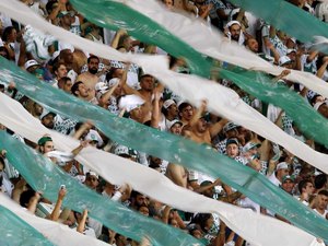 Em metrô, palmeirenses entoam canto homofóbico que cita Bolsonaro