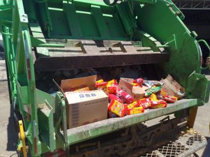 Vigilância Sanitária apreende 1.350 kg de produtos fora da validade durante o fim de semana